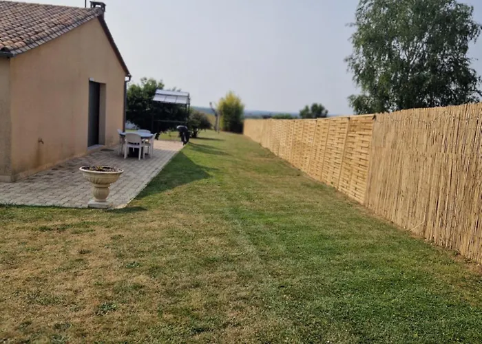 Maison Dans Le Perigord بيت للعطل